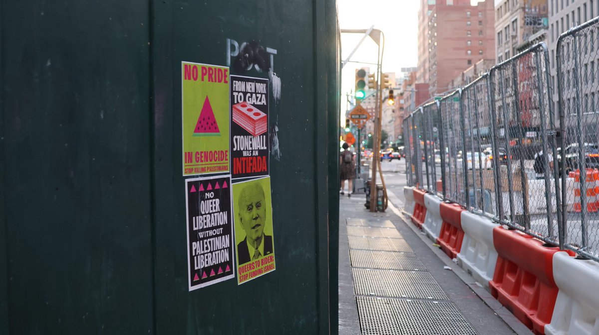 actupny's tweet image. BREAKING: On the morning of the Stonewall Monument’s Grand Opening, where Biden is set to speak, Queer and Trans New Yorkers dropped two banners across from the historic St. Vincents Hospital. “QUEERS TO BIDEN: STOP ARMING ISRAEL”. “FROM NYC TO GAZA, STONEWALL WAS AN INTIFADA”.