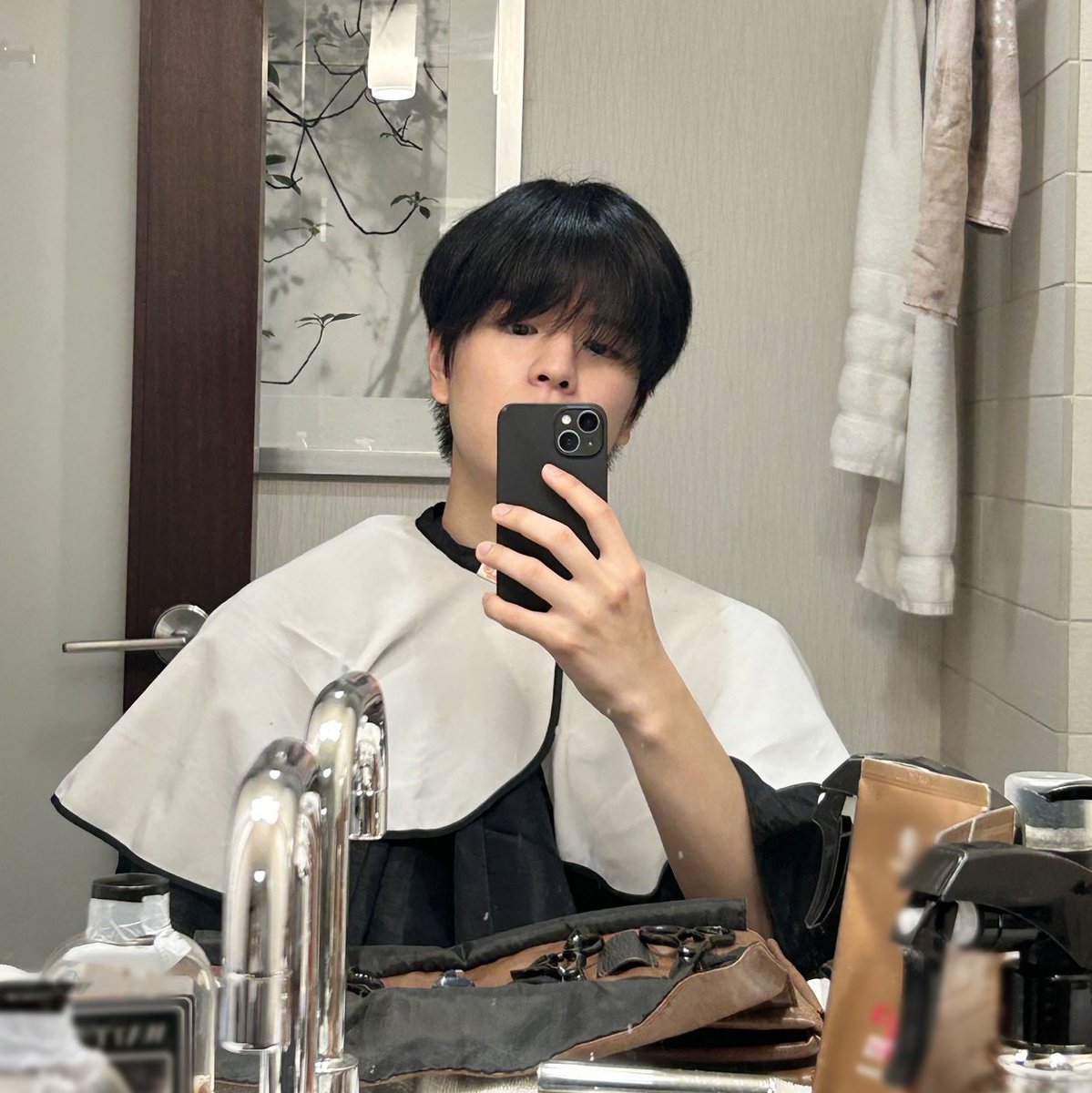 linosttar's tweet photo. el antes y el después del pelito de seungmin,  debo decir que me ENCANTA ESE CORTE 😩 https://t.co/fD7XgK2Hj4