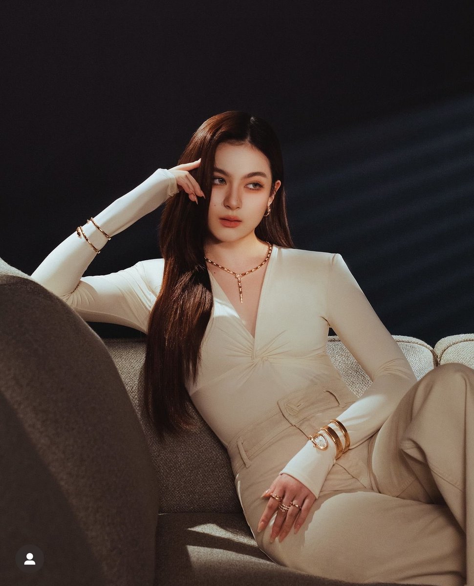 she looks like a goddess here 😍

#primiily #BvlgariThailand #BvlgariJewelry
