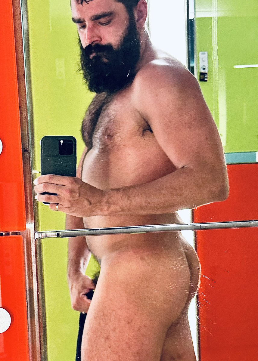 💦Wet💦
Anyone joining at the sauna?