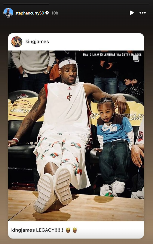 BeatKit22's tweet photo. Stephen Curry's loving LeBron James and Bronny in LA 👀 https://t.co/7MCY3OKr5s