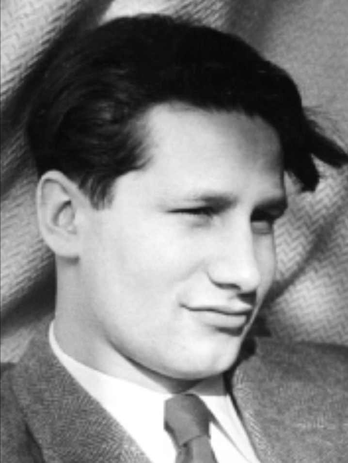 voidotid's tweet photo. Koneksi dan Kepribadian Mengantar ke Puncak

Akselerasi karir Wolf disebabkan kedekatannya dengan banyak pentolan SED seperti Walter Ulbricht, Wilhelm Pieck, dan Anton Ackermann.

Namun yang tak dapat dimungkiri adalah sifat dan pembawaannya yang mengesankan. Wolf dikenal sebagai sosok yang sangat cerdas, down to earth, dan sangat well-spoken.