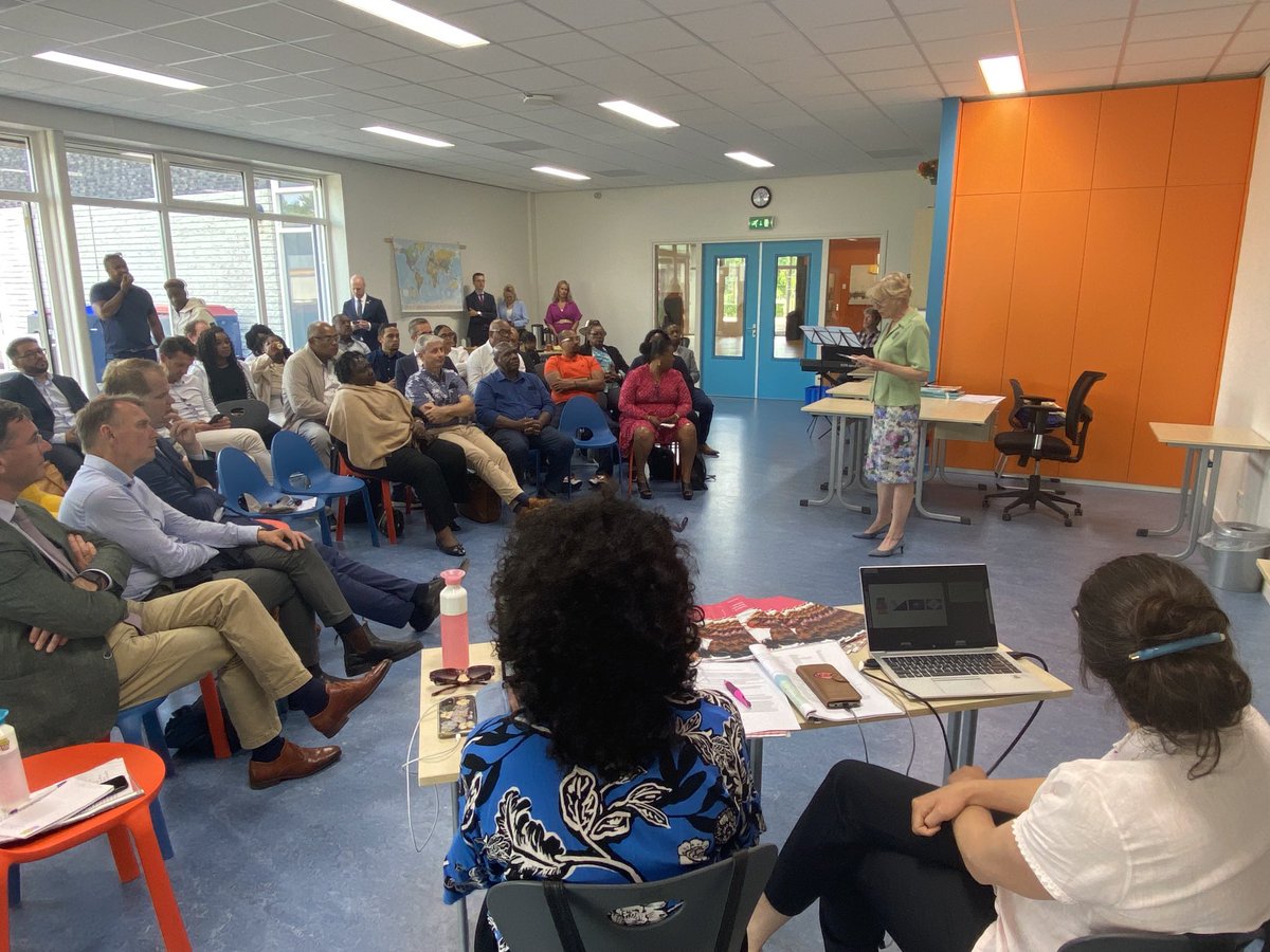 cdkfryslan's tweet image. Tweede dag met #Saba, #Statia en #Bonaire op #Ameland. Gesproken over @meermuziekklas! Dank aan @JantienW en @AmelandGemeente. Gasten no nei hûs. Tige tank en graach oant oare kear! @ProvincieNH @provfryslan @MinBZK