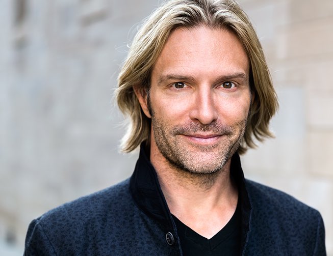 londonoriana's tweet image. Thurs 4th July! A unique chance to hear the rarely performed ‘The Stolen Child’ by our friend, the exceptional @EricWhitacre with @DomEllisPeckham  @TheGesualdoSix - wet your appetite &amp;amp; hear from the world premier m.youtube.com/watch?v=rv8B6t… 
BOOK NOW!! londonoriana.com