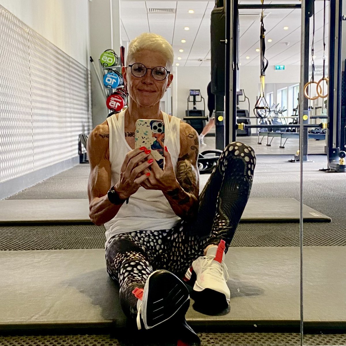 GinetteSear1's tweet photo. Pump app SUPER Pump:
Shoulders.
Biceps.
Triceps.
Abs.
More weight, more reps - my personal pre-breakfast VICTORY!
@Schwarzenegger @ketch @AdamBornstein
#triceps #biceps #pumpapp #muscle #goals #weighttraining #consistency #abs #plan #motivation #positivity #fit #lean https://t.co/RMuM1jQqpQ