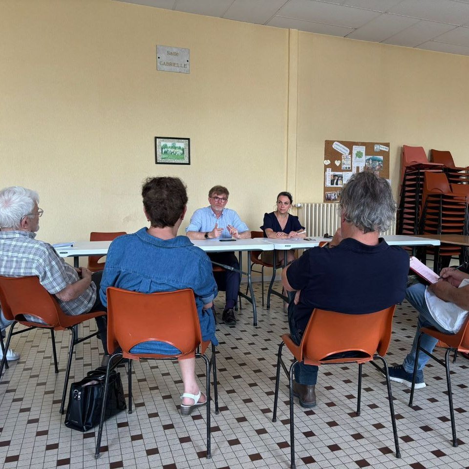 Hier à Vineuil, Saint-Claude-de-Diray, Fresnes, Cour-Cheverny, Feings et aujourd'hui à Faverolles-sur-Cher et Montrichard pour discuter de vos attentes concrètes, sur le terrain.

Pouvoir d'achat, santé, impact des réseaux sociaux, éducation : autant de sujets qui vous