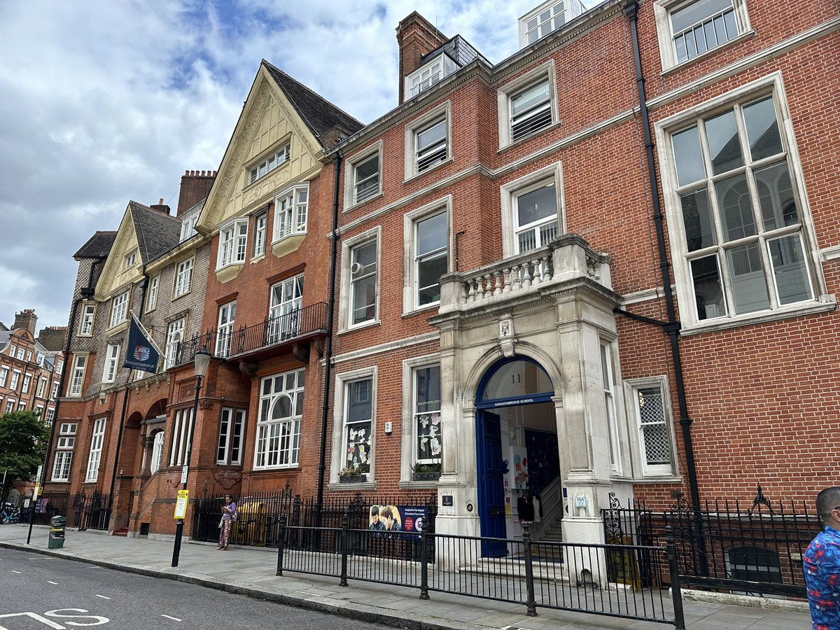Such a pretty school, can’t wait to look around before my talk 🤩

#EarlyYears #EarlyChildhood #EYTalking #EYFS #EdChat #EYMatters  #KEYU #Education #Teaching #TVOEC