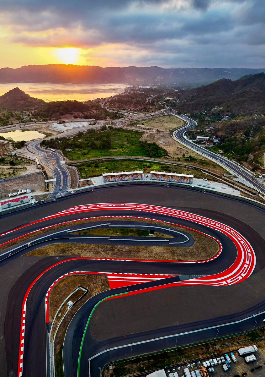 GTWorldChAsia's tweet photo. Mandalika 🤝 2025

We’re heading to the beautiful island of Lombok next year for our first-ever Indonesian event!

DRAFT CALENDAR
🇲🇾 Sepang - 2x 1-hour - April
🇮🇩 Mandalika - 2x 1-hour - May
🇹🇭 Chang - 2x 1-hour - June
🇯🇵 Fuji - 2x 1-hour - July
🇯🇵 TBC - 2x 1-hour - August
🇨🇳 TBC - 2x 1-hour - October

https://t.co/SdCaxWTa47