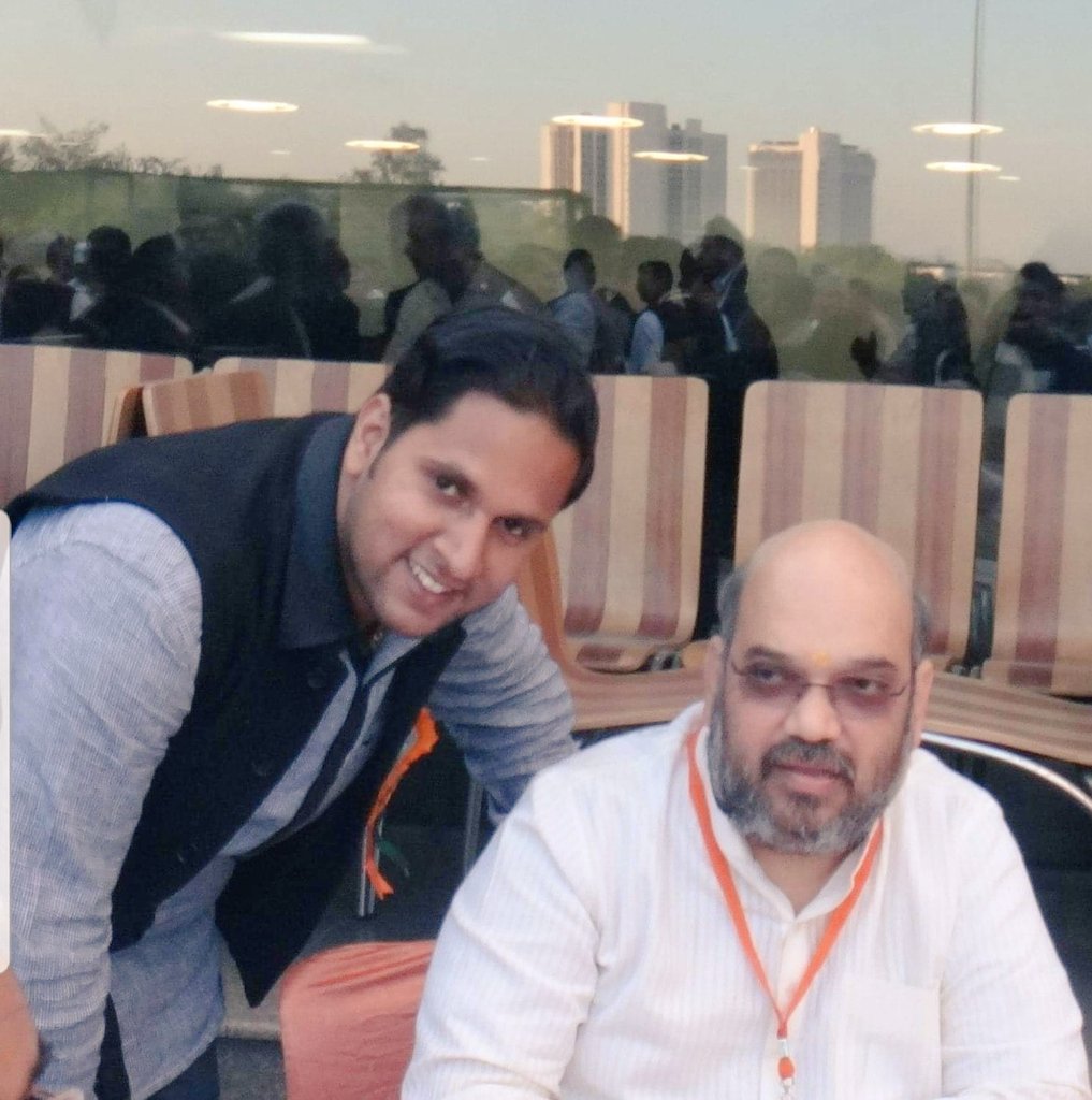 zoo_bear's tweet photo. Before people vandalised @asadowaisi's house there was this video uploaded by Shekhar Chahal, who has his X and Instagram dp with the PM. I know @DelhiPolice know all these details. Sharing it here just for info. https://t.co/OLFeuxDUiN