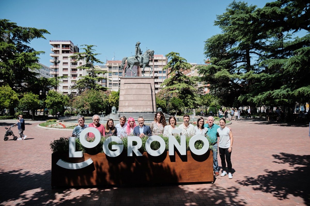 conrado_escobar's tweet photo. Una marca, un símbolo, una expresión de lo que somos. Gracias a los excelentes embajadores de Logroño ⁦@AytoLogrono⁩ https://t.co/9bnej0JnWT