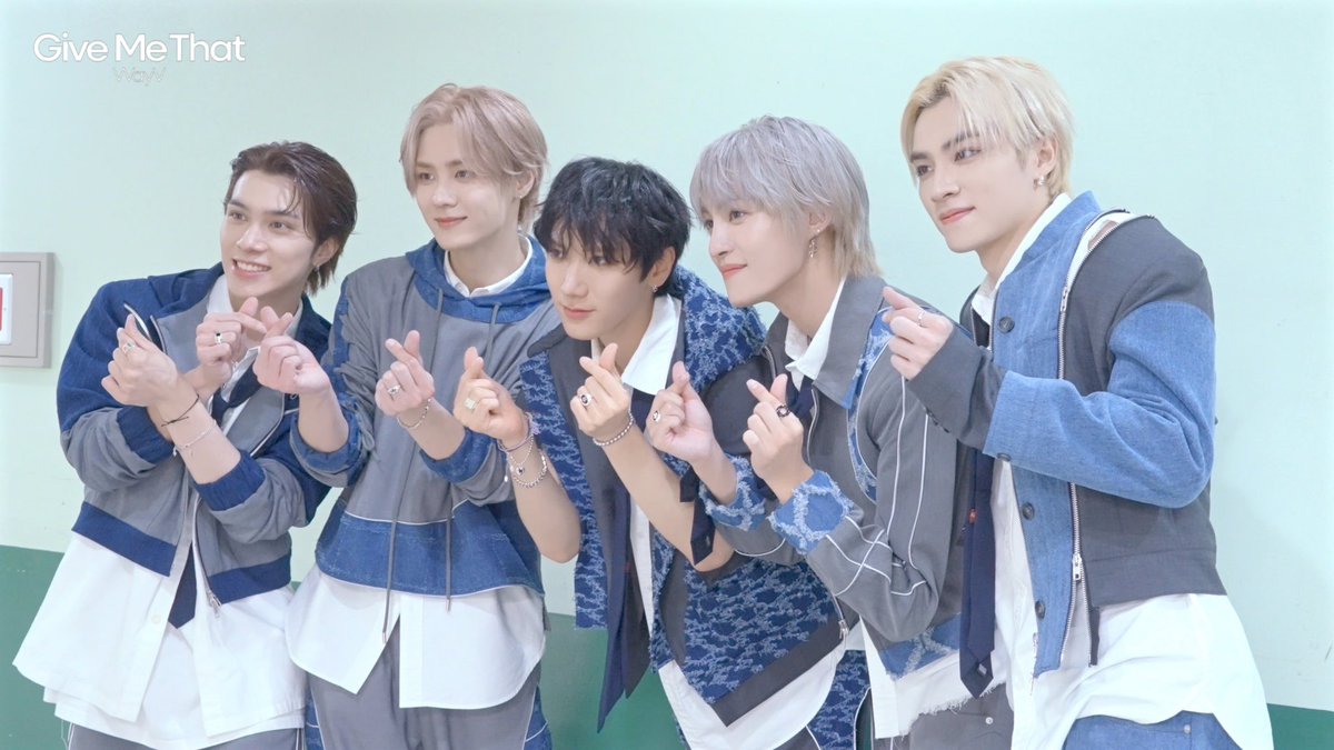 これも新しくて、あれも新しいです✨ | ‘Give Me That’ Showcase &amp; Music Show Week 1 Behind
 
youtu.be/MykCvZdlpnY
 
#WayV #威神V #GiveMeThat
#WayV_GiveMeThat
#Showcase #MusicShow #Behind