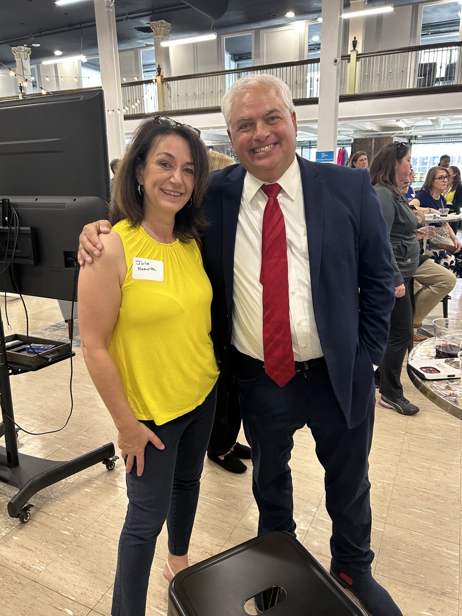 NemethMarketing's tweet photo. Great night with the @flintandgenesee!   Fun stumbling upon the fact that Attorney Jay Cloutier graduated in the same UM class with Julie AND finding an outfit for New Day Foundation's Celebrity Lip Sync Battle at the Pop-Up Shops on Saginaw within @100k_Ideas! https://t.co/WqhsyrYxMd