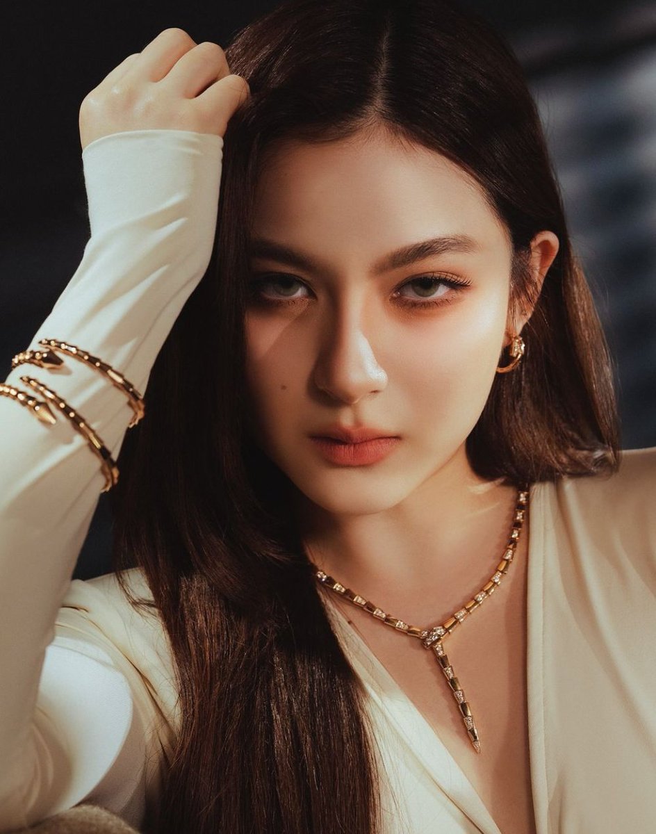 OMG PRIM CHANIKARN 😳❤️❤️‍🔥

#Bvlgari #BvlgariThailand #BvlgariJewelry #primiily
<a href="/primiily1_/">primiily</a> <a href="/Bulgariofficial/">Bvlgari</a>