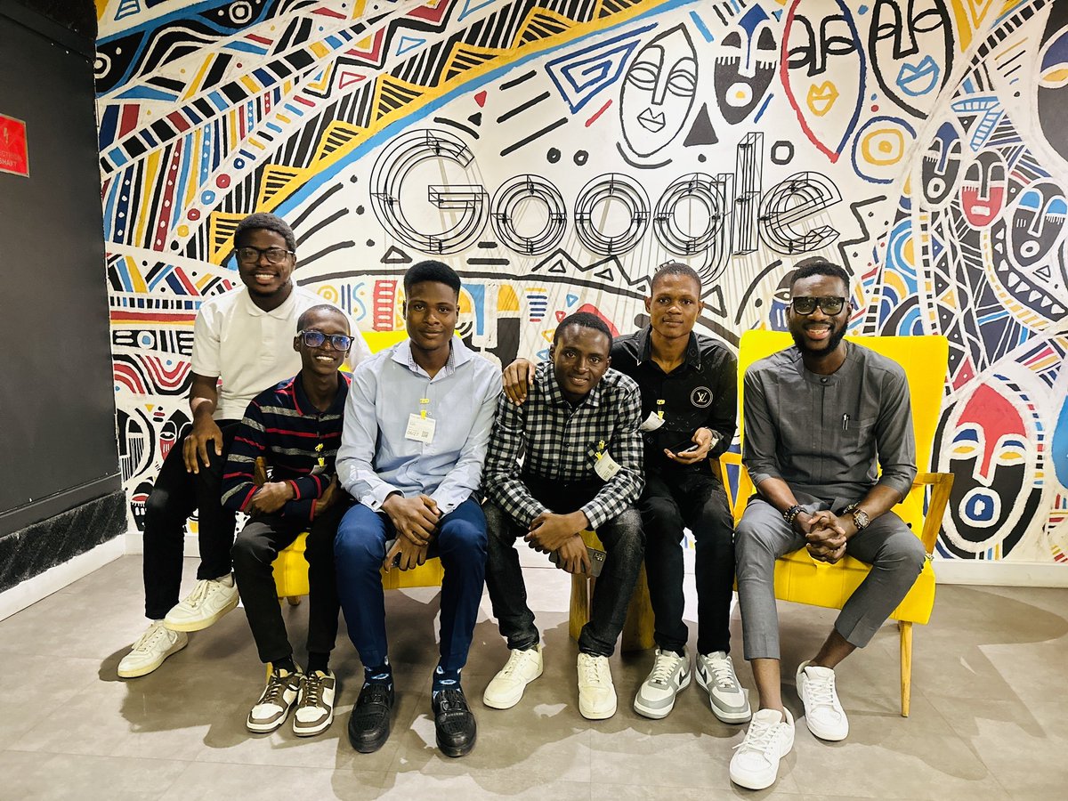 Geektutor's tweet image. Congratulations @kxSplash @_DevPeter @TOBYGRAPHIX @orion_codes for being one of the top 3 winners of #SolutionChallenge 2024!
From @lautechofficial to the world!