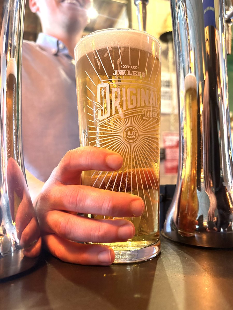 RainBar_Mcr's tweet photo. Say Cheers to the weekend with a nice cold, crisp, light and refreshing pint of our JW Lees Original Lager!๐คฉ๐ป๐ชฉ
Ask one of our friendly team for a sample at the bar ๐
#afterworkdrinks #weekendshere https://t.co/PkJfmKQ3mF