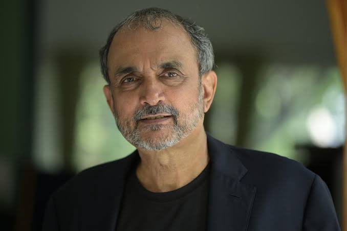 Got a copy of The Great Flap of 1942 by <a href="/muk22/">Mukund Padmanabhan</a> . It tells the story of how British panicked over a Japanese non-invasion.
<a href="/DalrympleWill/">William Dalrymple</a> has praised a book saying, ‘Mukund Padmanabhan is the new superstar of Indian narrative non-fiction.’