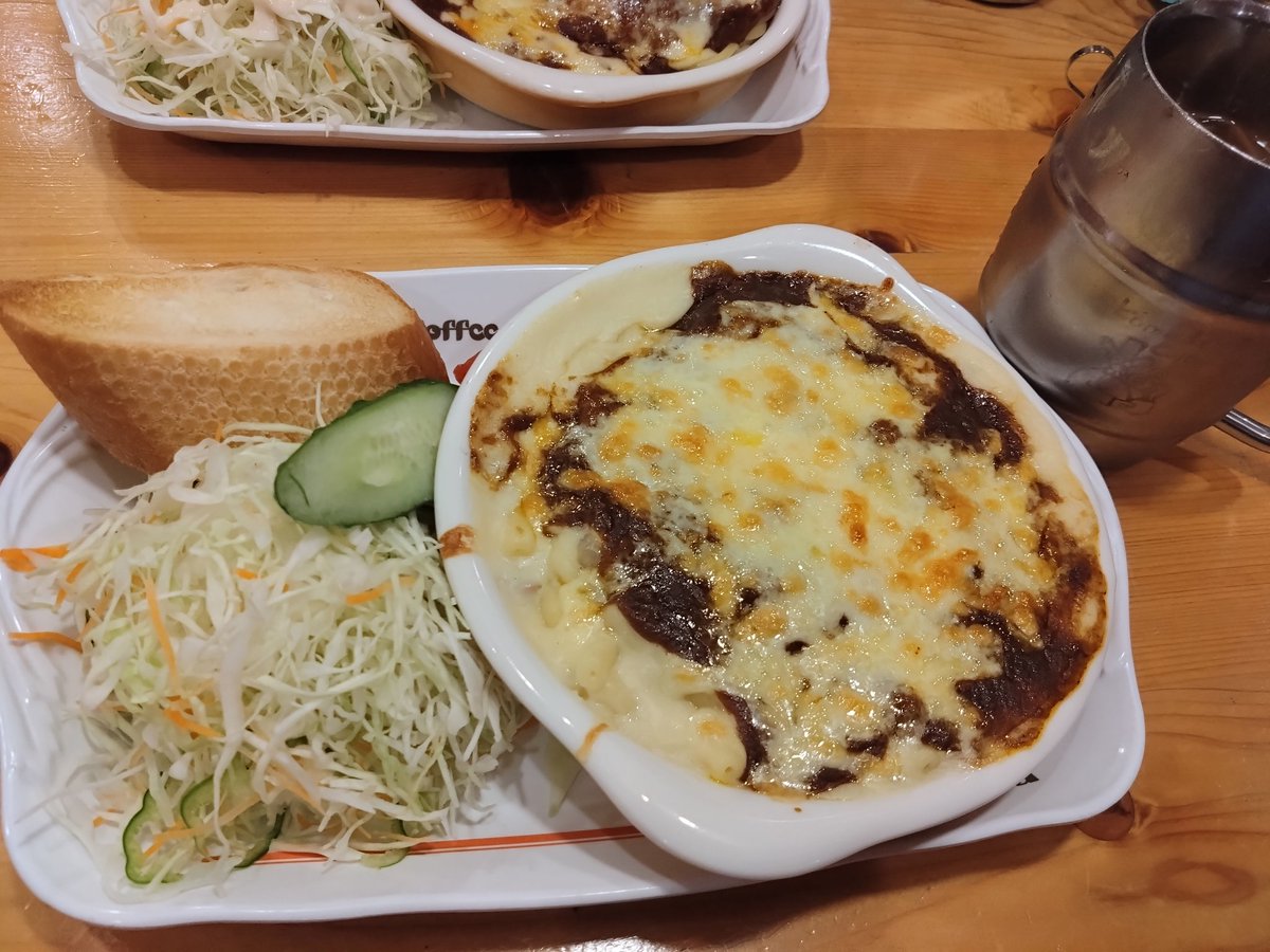 sakuramaru_taro's tweet photo. 仕事帰りに同僚と飲みに来ました🍺仕事の鬱憤がずっと溜まってたので良いガス抜きになりましたね✨
そして〆はコメダでカレーグラタンを食べるという暴挙に出てみました。おなかパンパンです😁
#新木場 #ニコミトスミビ #コメダ珈琲 https://t.co/DfzcfHZVMS