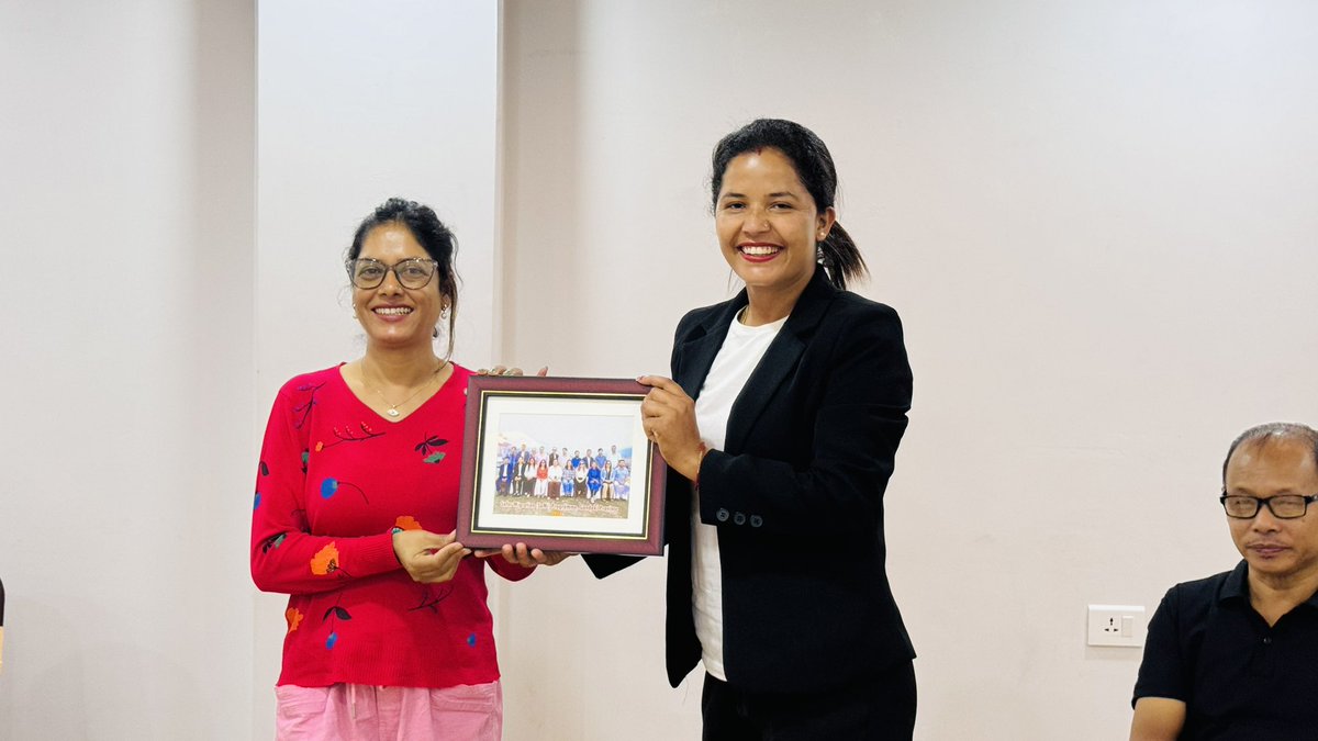 gitakandel6's tweet image. लिनि र दिने काम भेा रमाइलो भयो