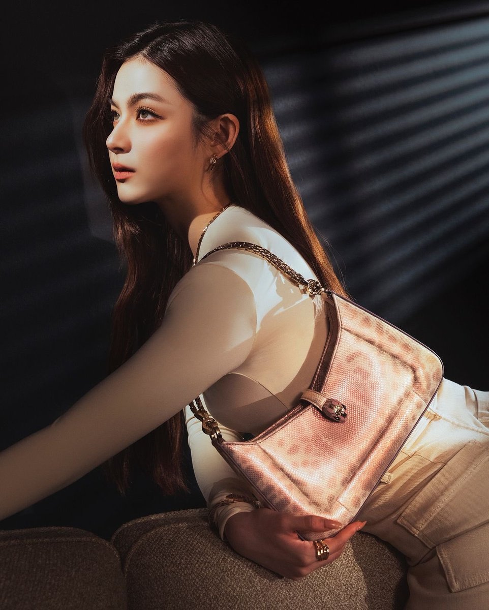 Insanely gorgeous 🥹🫠🤍✨️

#Bvlgari #BvlgariThailand #primiily
<a href="/primiily1_/">primiily</a> <a href="/Bulgariofficial/">Bvlgari</a>