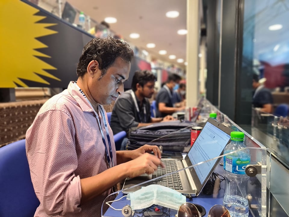 aapon007's tweet photo. In the pressbox, engrossed in work... https://t.co/mAXjaTrrDW