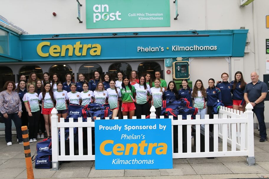We are delighted to announce Phelan’s Centra Kilmacthomas as our main #sponsor of our Adult Teams. A big thank you to Pat and Anne for their sponsorship and support. The girls received their new gear bags, #jerseys and half zips courtesy of our generous sponsors💚 #phelanscentra