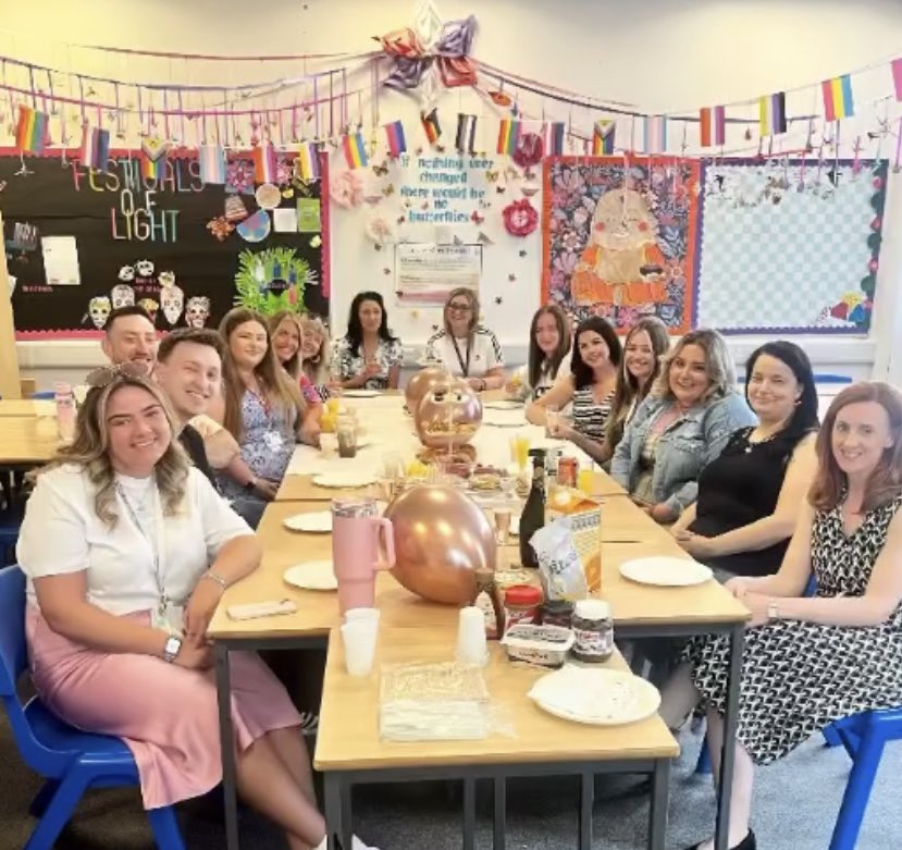 RMPSMissThomson's tweet photo. NQT complete✅ could not have asked for a better year at @theparkmains🤍 next stop Ardrossan Academy! https://t.co/whZdRVi1j1