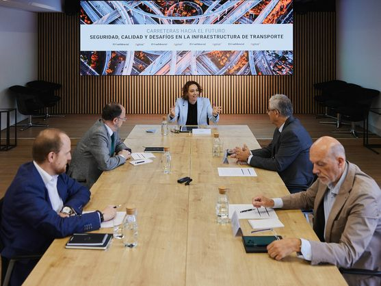 🗞️¿Están preparadas las carreteras para la movilidad del futuro?´Mientras las cifras de siniestralidad llevan 10 años estabilizadas, las carreteras miran a un futuro que reclama sostenibilidad y un despliegue tecnológico sin precedentes <a href="/elconfidencial/">El Confidencial</a>  elconfidencial.com/espana/2024-06…