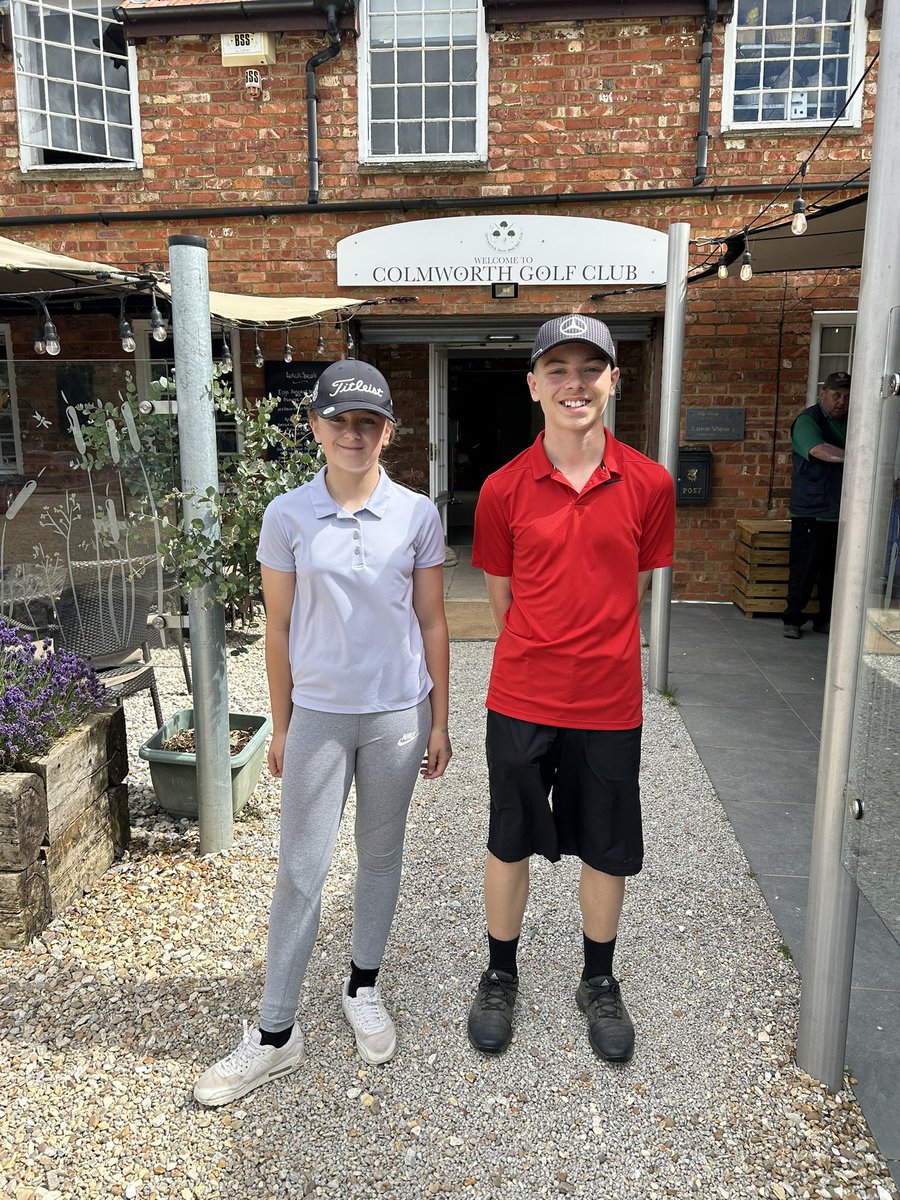 DT_SLE's tweet photo. Bedfordshire Schools Golf tournament @colmworthgolf - torn who to be cheering for⦠Callum from @ChilternA or Freya from @EdwardPeake #golf #schoolgolf #bedfordshiregolf https://t.co/vIcVkCBgzZ