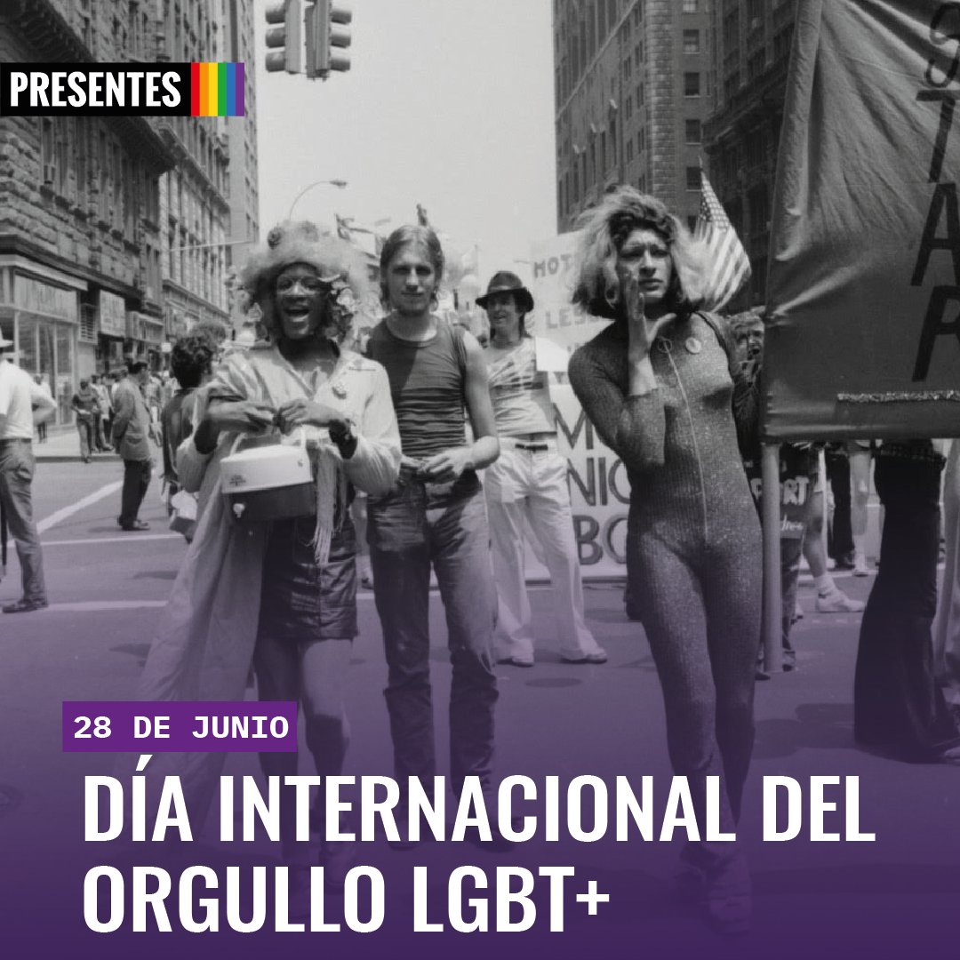 ✊🏽🌈¡El inicio del Orgullo fue una revuelta!
🗓️Hoy celebramos el Orgullo LGBT+ Internacional en conmemoración a los disturbios del bar StoneWall Inn.
🧱🌈En 1969 durante dos días las personas LGBT+ resistieron a la violencia policial y fundaron un momento que todavía hoy tiene