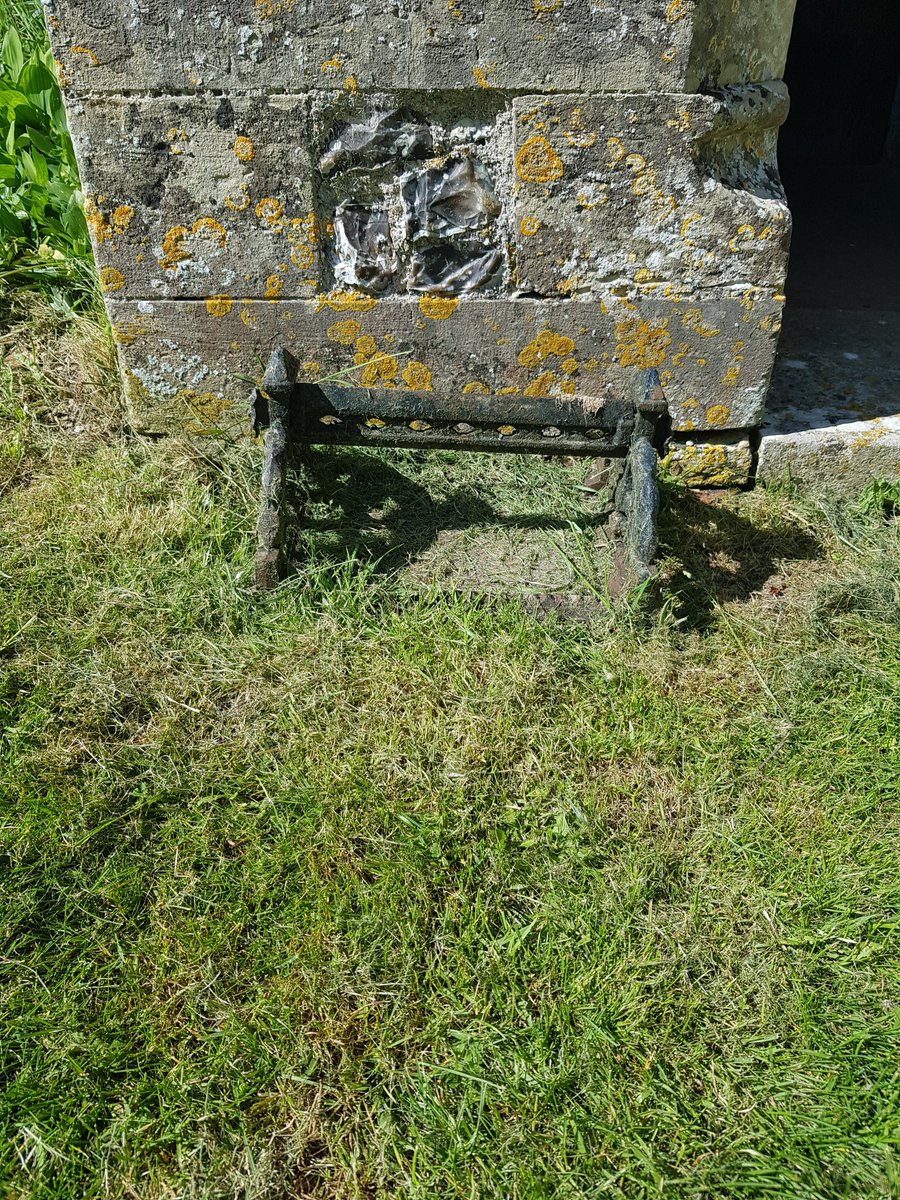 TheHistoryMouse's tweet image. It's #MouseMissedThursday recap (Part 6): It's been seemingly ages since Mouse found one of these. And this is a very nice #BootScraper for #FerrousFriday #StMaryWinterbourneGunner #Wiltshire