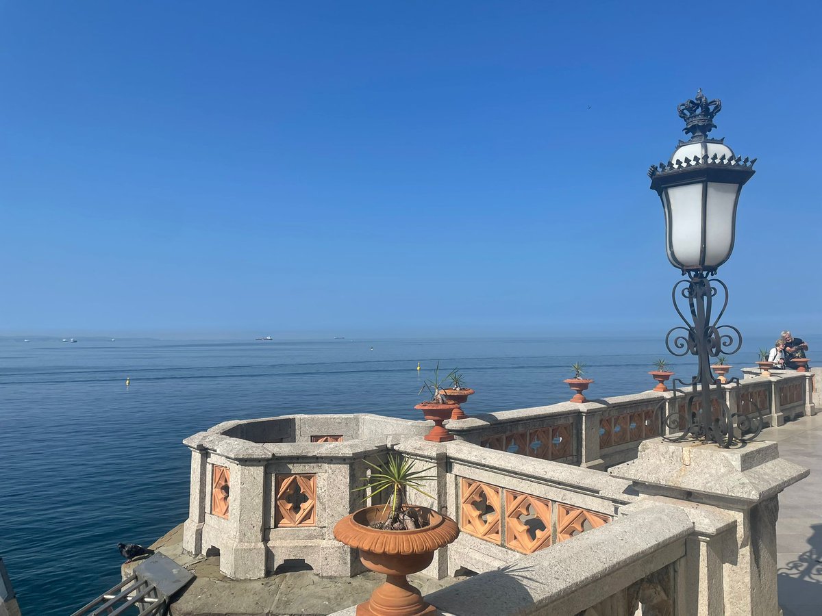 Lycée Pilote Innovant International #LP2I tweet media