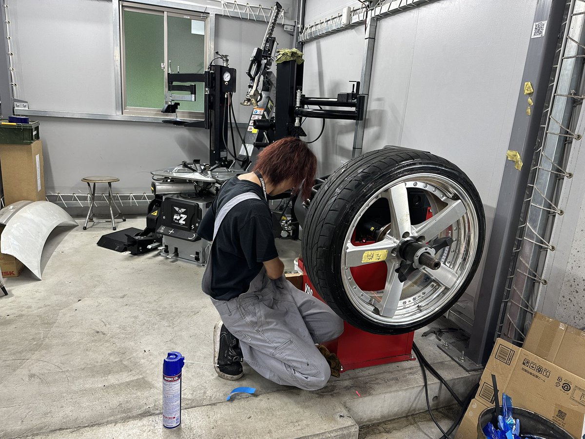 LS600h
タイヤ裏組み
ありがとうございます