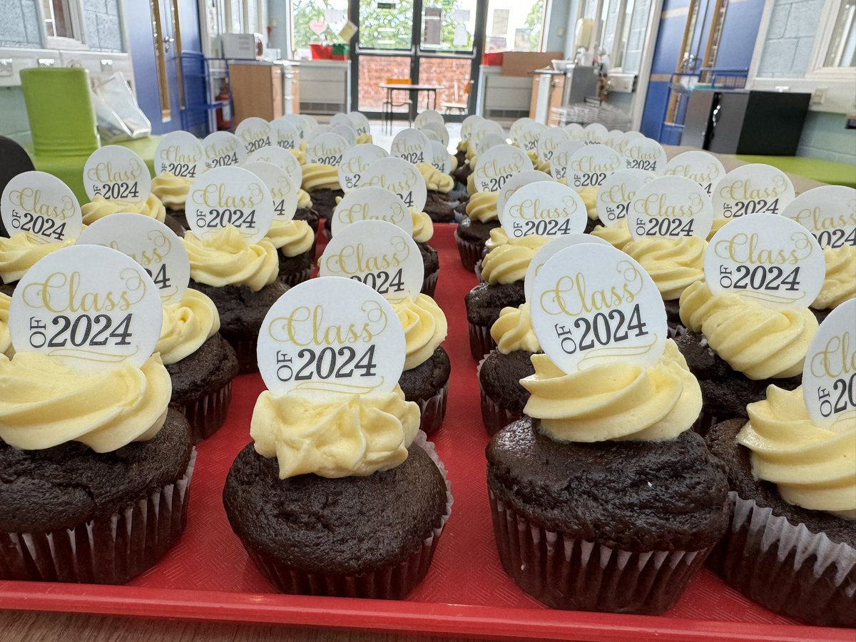 Our p7s have had a lovely send off with lots of cake, an incredible Leavers’ Assembly yesterday and a piped out procession at the end of the day. We will miss them loads and wish them every success in the next step of their journey 💖
