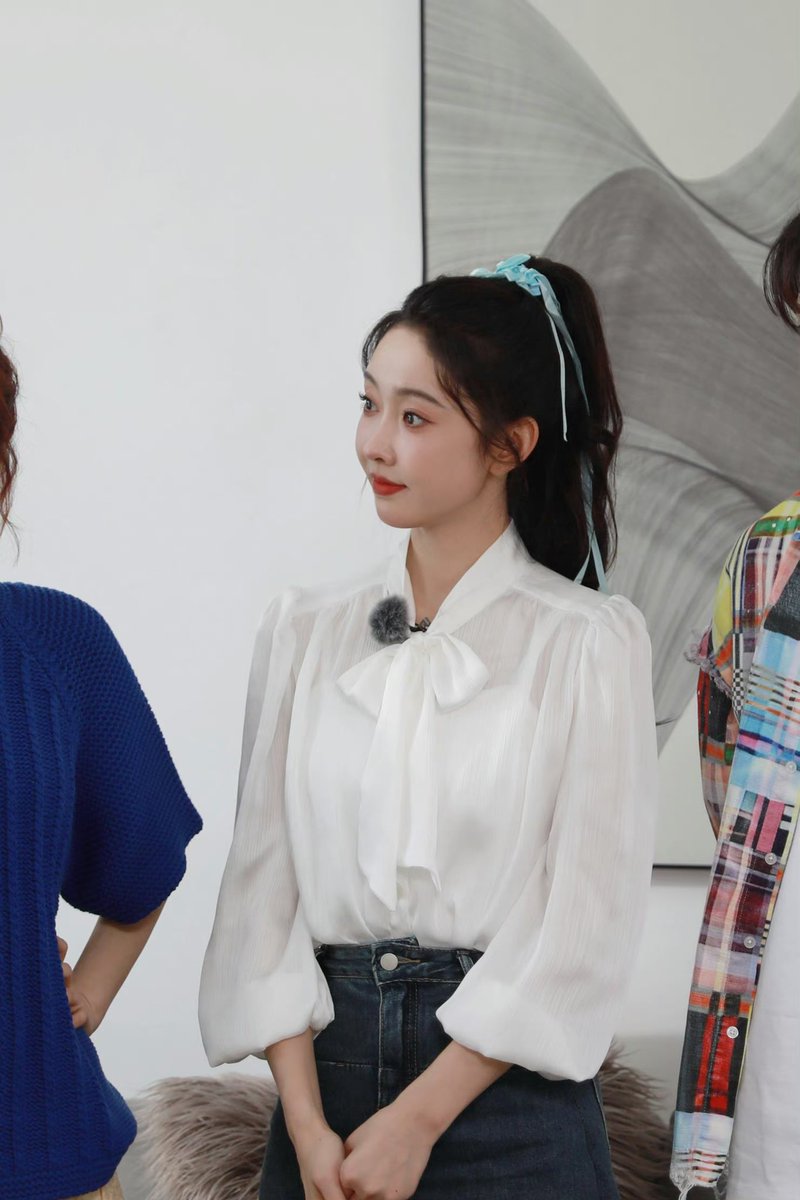 xuanlufanpage's tweet photo. 240627 #XuanLu studio
“Fafa partner Xuan Lu is on business, welcome everyone to take order”
#FafaStore #马栏花花便利店 season 2 on Mango TV”
#宣璐 #선로
3/3 https://t.co/eJOfzf2V4F
