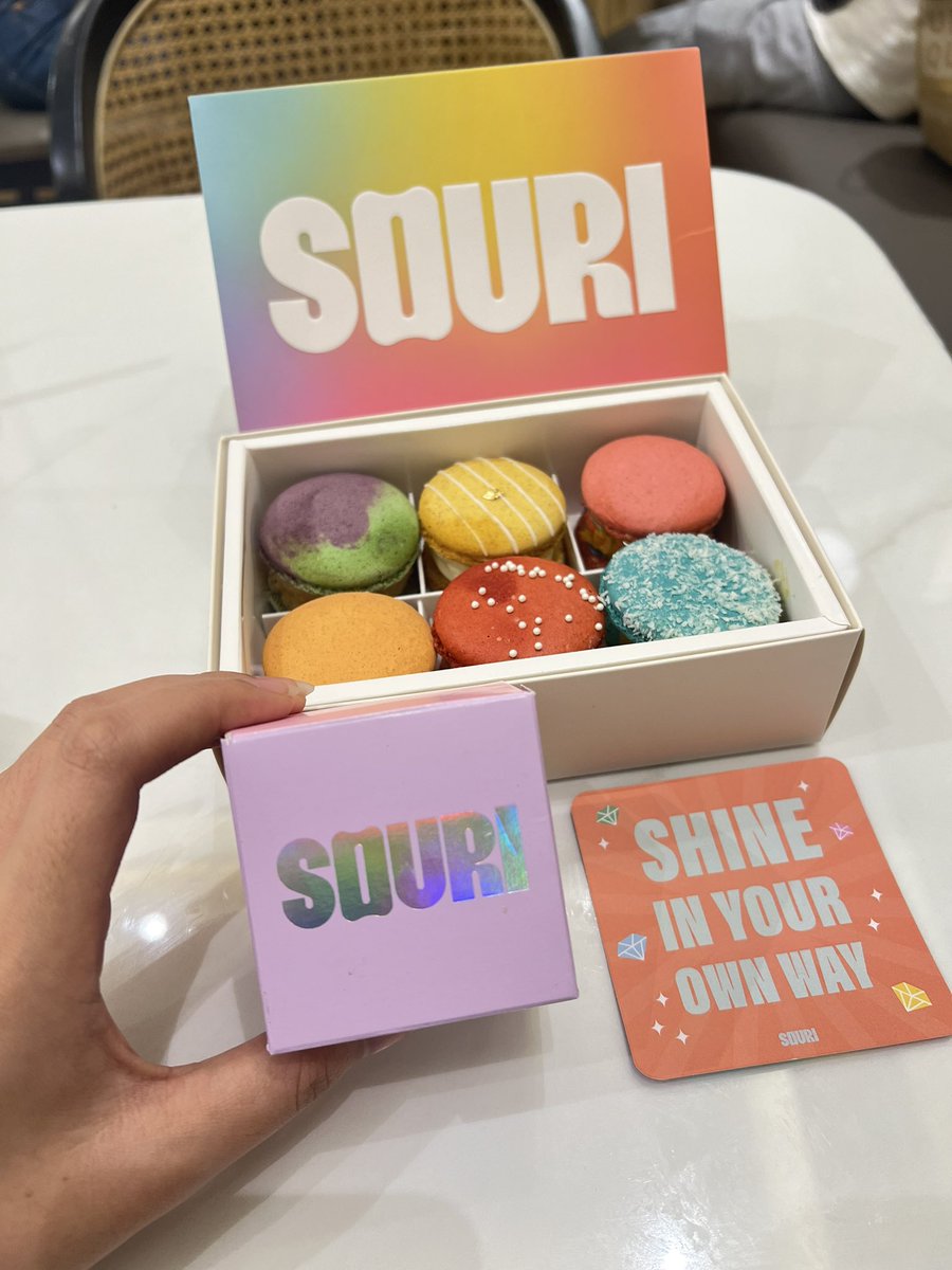 ilyybunnywin's tweet photo. akhirnyaa aku punyaa box yang edition ini🥹🥹. timakaciii untuk kak nin udah bawain ini😙 @WARrior4YW
#Mytruecolor #SOURI #SOURIBKK https://t.co/puYjU2VvFI
