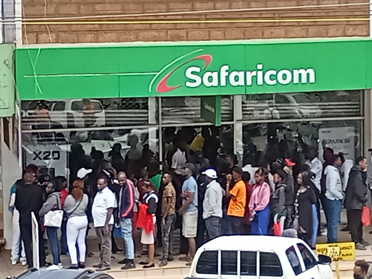 @peterPeterNdegwa_ Safaricom Thika is so congested, long ques for 4hrs, this is unacceptable, I love Safaricom and been loyal for 19, open atleast 2 new branches
