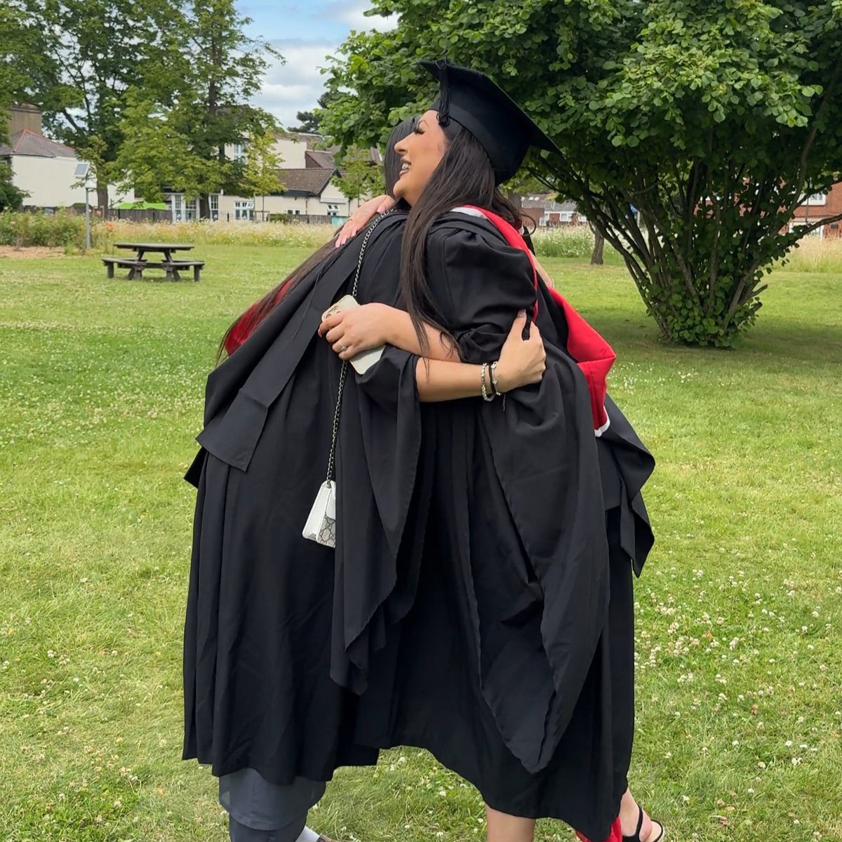 MiddlesexUni's tweet image. Wow graduation week flew by 🤯

We’ve had so much fun celebrating you this week and can’t wait to do it all again today. Congrats to our Arts, Business and Education students walking the stage 🎉

#MDXGrad