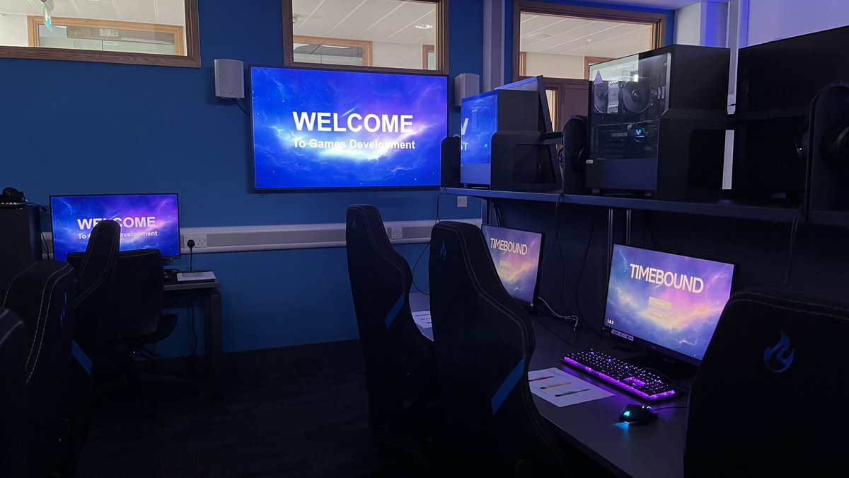 TCMT_Digital's tweet image. We had a fantastic day hosting Digital, Games Development, Esports, and Media taster sessions for @CyfarthfaHigh here at @CollegeMerthyr! We hope you all enjoyed it and look forward to seeing you again soon! #FutureStudents #DigitalSkills #CollegeLife