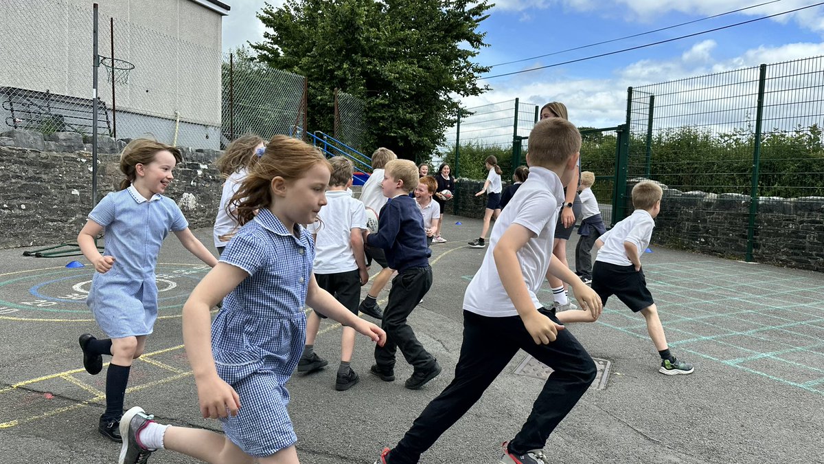 Ysgol Cwrt Henri tweet media