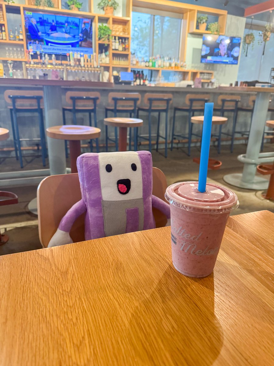 Crypto_Tom111's tweet photo. On a first date, kinda nervous! 🍷🥺👉👈 @Curvance 💾 #stayfloppy https://t.co/It1fH6ir4f