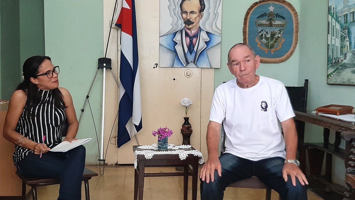 Asamblea Municipal del Poder Popular Jagüey Grande (@grande_jaguey) on Twitter photo 👉Durante el encuentro el homenajeado, quien fuese el 1er Presidente de Consejo Popular de nuestro municipio, comentó sobre su experiencia dentro del #PoderPopular. 🇨🇺💖 #Matanzas #JagueyEnVictoria #MatancerosEnVictoria <a href="/LuzardoMagdiel/">Magdiel Díaz Luzardo</a> <a href="/CaridadPoey/">Marieta Poey Caridad</a> <a href="/DiosenisS/">Diosenis Machado Sánchez</a> <a href="/israel_baro/">Israel Baro</a> 👉Durante el encuentro el homenajeado, quien fuese el 1er Presidente de Consejo Popular de nuestro municipio, comentó sobre su experiencia dentro del #PoderPopular. 🇨🇺💖 #Matanzas #JagueyEnVictoria #MatancerosEnVictoria <a href="/LuzardoMagdiel/">Magdiel Díaz Luzardo</a> <a href="/CaridadPoey/">Marieta Poey Caridad</a> <a href="/DiosenisS/">Diosenis Machado Sánchez</a> <a href="/israel_baro/">Israel Baro</a>
