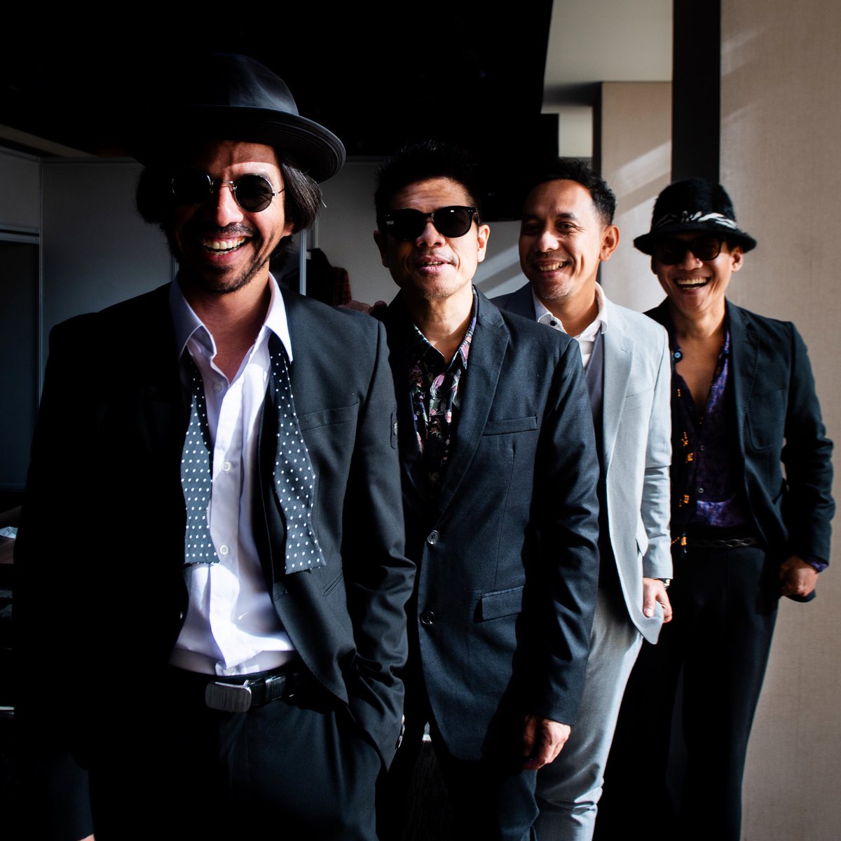 Buat yang nyariin The Dance Company ☺️☺️. <a href="/tdc_band/">The DANCE COMPANY</a> <a href="/ariyowahab/">Ariyo Wahab</a> <a href="/baimGuitar/">Ibrahim imran</a> <a href="/nugietrilogy/">nugie trilogy</a>