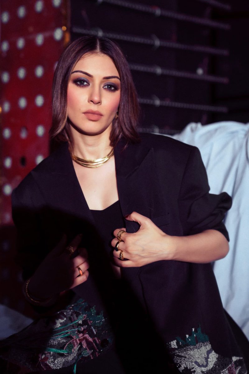 FullOnCinema's tweet photo. Channeling classic Western vibes in black @ihansika 🖤
📢 @prorekha
#hansika #hansikamotwani #WildWestFashion #ArtistStyle #WesternWear https://t.co/QL6c0ujW9Y