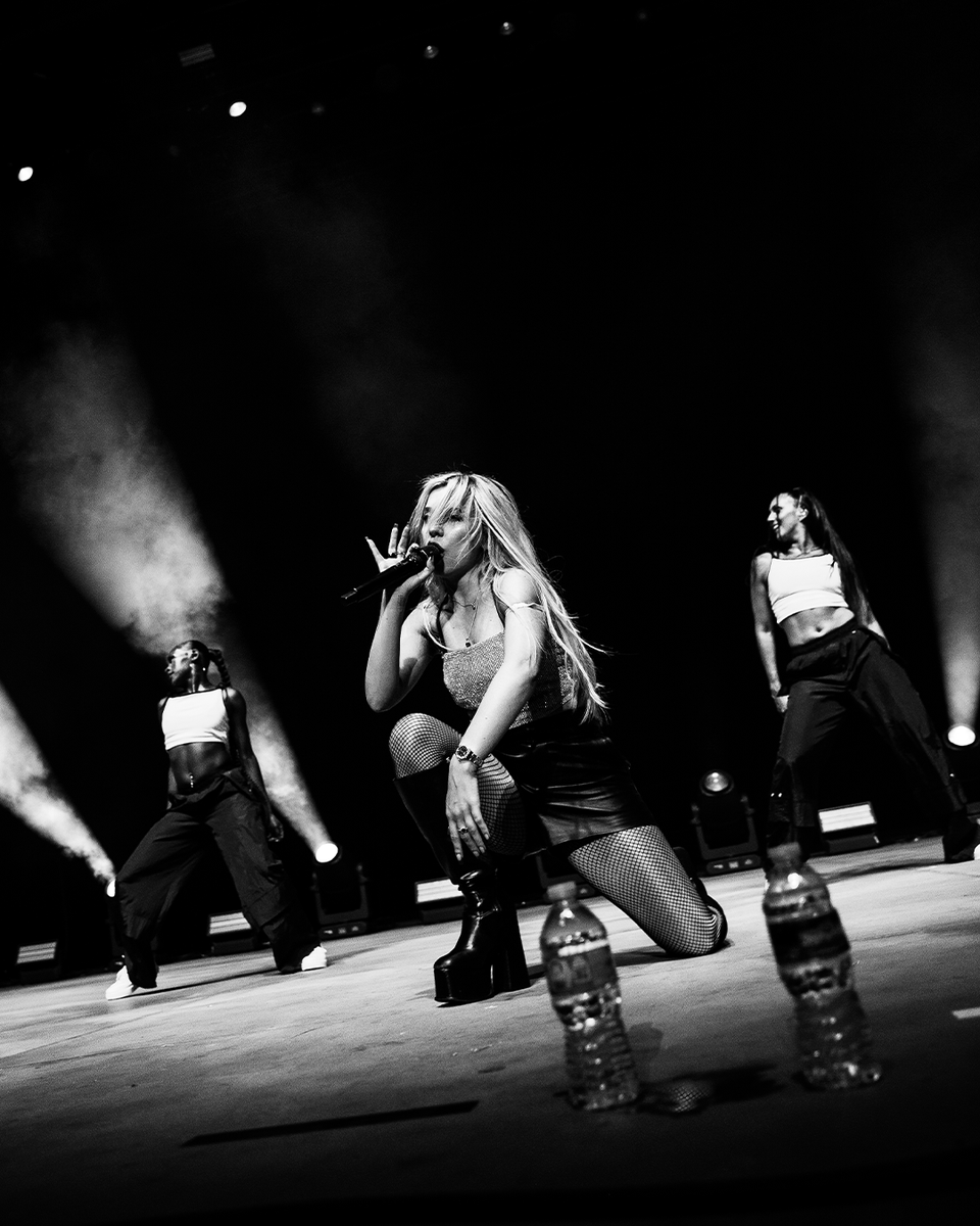boldlovefest's tweet photo. @avamax brought the house down for the king &amp; queens &amp; everyone inbetween 👑🪩

📸: @sprnvaphotos https://t.co/Mxs0JvNMvV