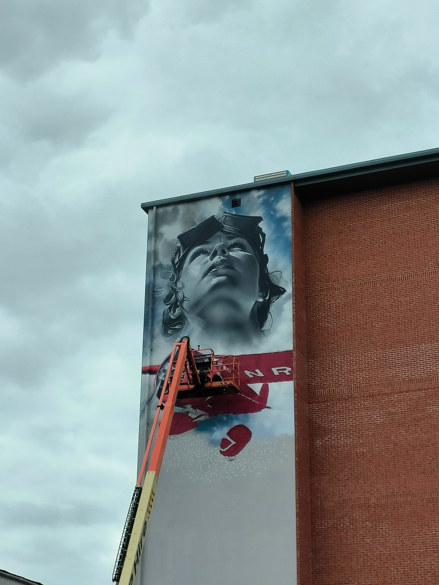 Under Construction 🎨🎨

Derry's latest Mural 👏👏

🛩️ Can you Guess🛩️