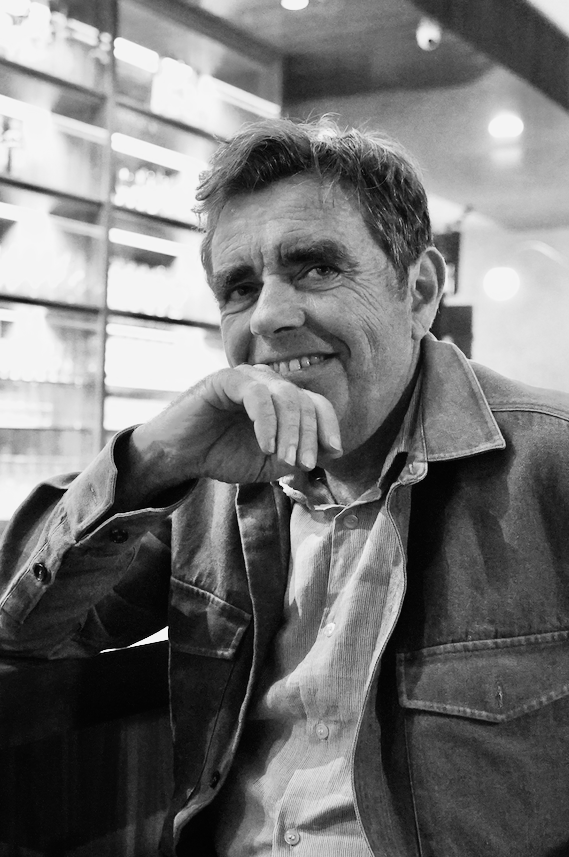 pisandoemuvas's tweet photo. Jean-Christophe Comor Terres Promises

#JeanChristophe #Comorterrespromises https://t.co/DuuuMnaWLQ
