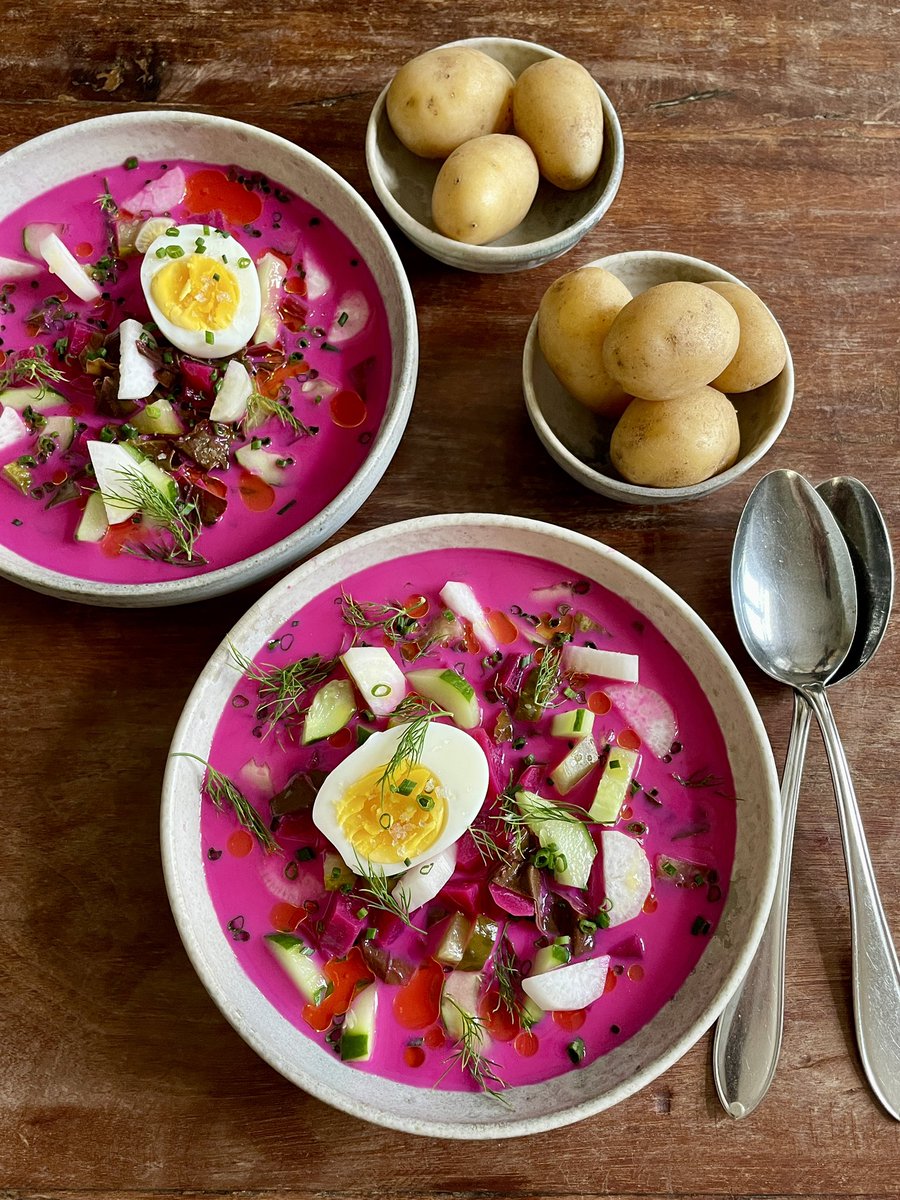 katha_esskultur's tweet image. #seisernalewarenkunde #91 heute zum sehr offensichtlichen thema #roterueben live ab 17.30 im #studio2 in @ORF 2 🩷 #allesbio #gutbeihitze #gutessenistsoeinfach