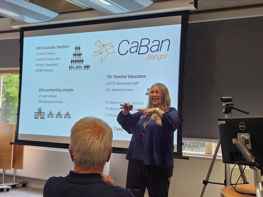 DrDudley13's tweet image. #lessonstudy &apos;LS and Teacher Ed: partnership approach&apos; conference @CamEdFac. @Bangor_ODA &apos;s Hazel Wordsworth &amp;amp; Graham French outline how lesson study underpins deep learning &amp;amp; development across their  partnership for early teacher education with local schools.