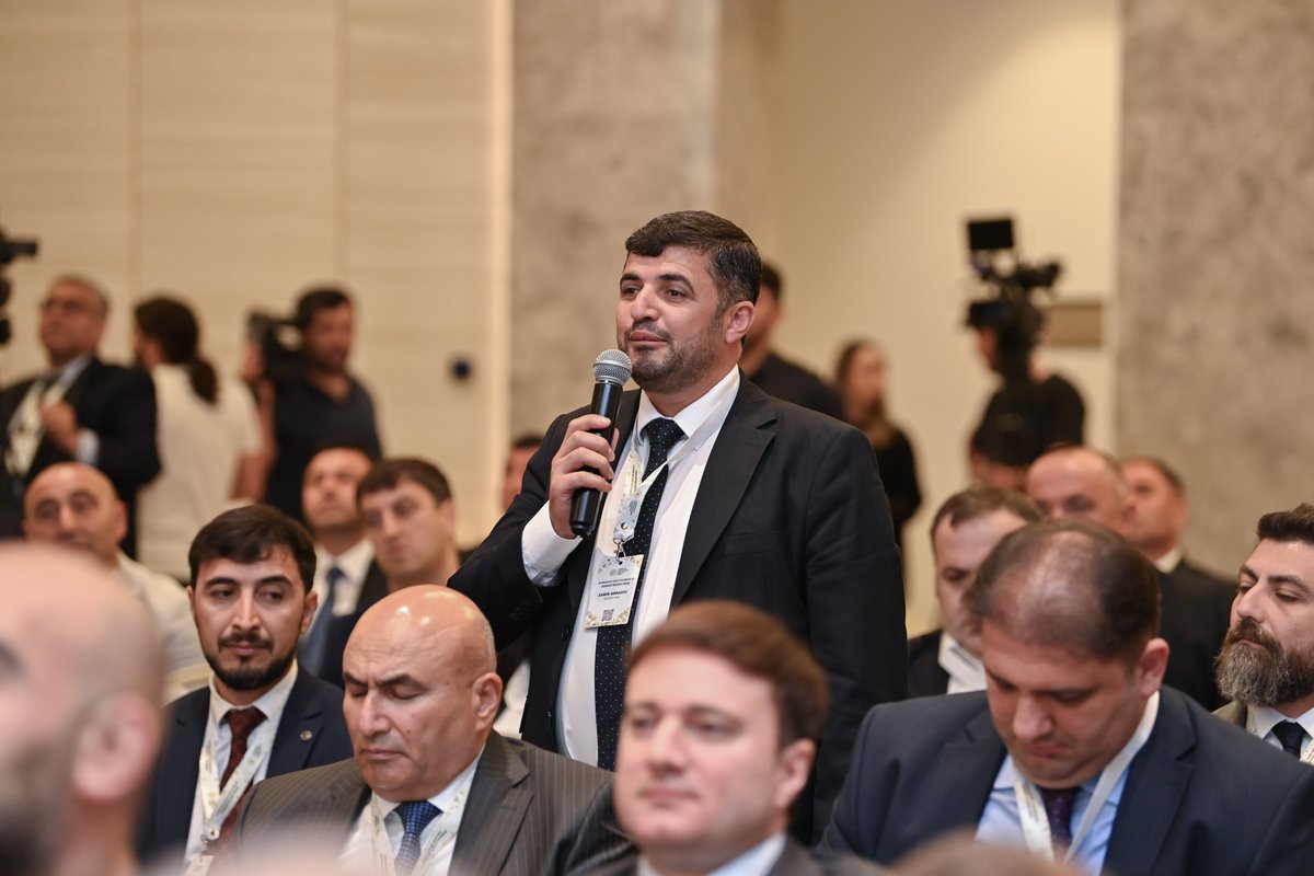 smbgovaz's tweet image. İqtisadiyyat Nazirliyinin təşkilatçılığı ilə #Şuşa şəhərində keçirilən “Sahibkarlar üçün yeni imkanlar: Qarabağı birlikdə quraq” mövzusunda tədbir çərçivəsində panel müzakirələr təşkil olunub.

Ətraflı - bit.ly/3RMgcpq

#EconomyAz