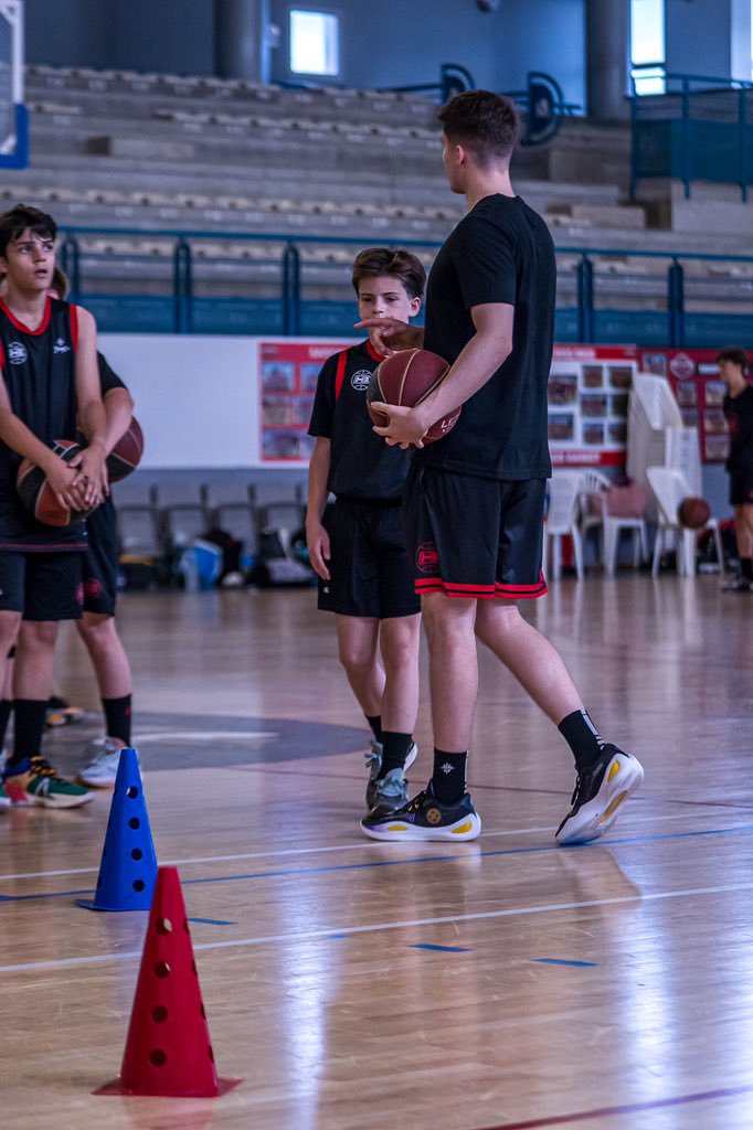 Hugo Benitez tweet media